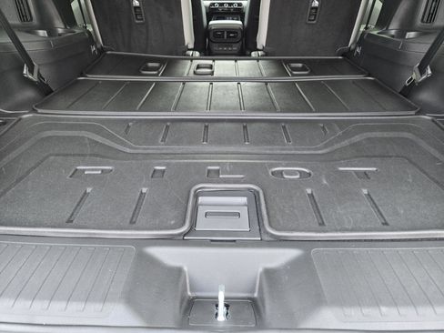 Certified 2025 Honda Pilot Touring image 32