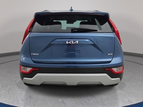 Used 2023 Kia Niro EX FWD image 6