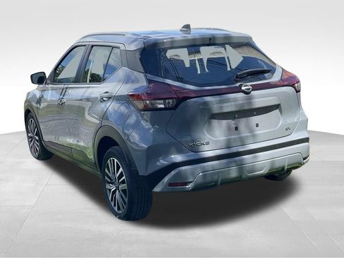 Certified 2023 Nissan Kicks SV FWD image 5
