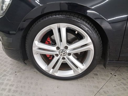 Used 2013 Volkswagen Golf 4-Door image 11