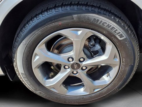 Used 2024 Ford Escape ST-Line w/ Tech Pack #1 AWD/4WD image 8