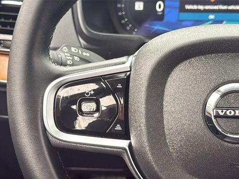 Certified 2024 Volvo XC90 T8 Plus w/ Protection Package Premier image 10