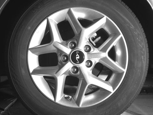 Used 2025 Kia Soul LX w/ LX Technology Package FWD image 14