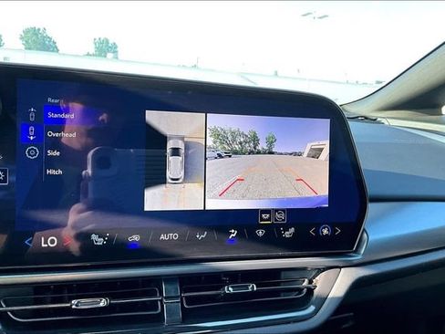 Certified 2025 Chevrolet Equinox EV RS AWD/4WD image 20