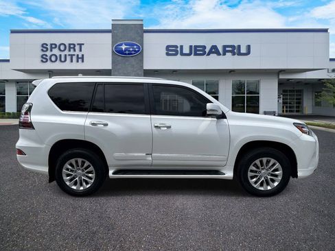 Used 2015 Lexus GX 460 w/ Premium Package AWD/4WD image 2