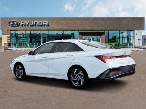 New 2026 Hyundai Elantra Limited image 4
