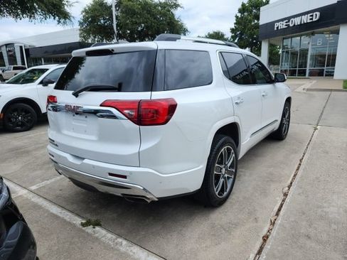 Used 2019 GMC Acadia Denali w/ Technology Package FWD image 3