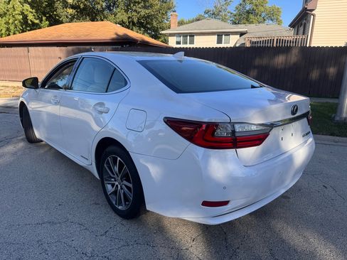 Used 2018 Lexus ES 300h image 8