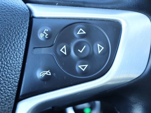 Used 2024 GMC Terrain SLT image 14