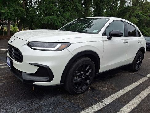 Certified 2024 Honda HR-V Sport image 3