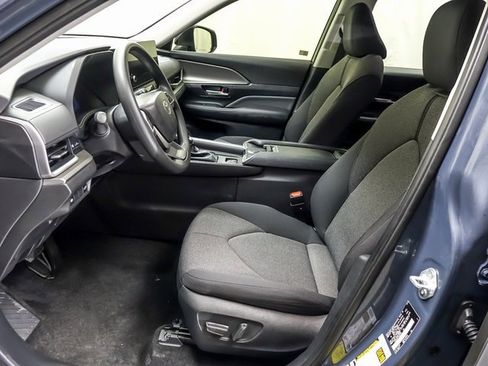 Certified 2025 Toyota Grand Highlander FWD image 8