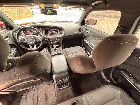 Used 2018 Dodge Charger R/T image 24