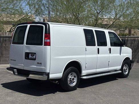 Used 2024 GMC Savana 2500 w/ Driver Convenience Package RWD image 8
