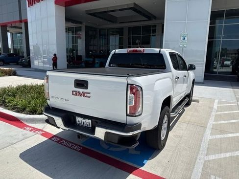 Used 2018 GMC Canyon 2WD Crew Cab w/ Convenience Package image 8