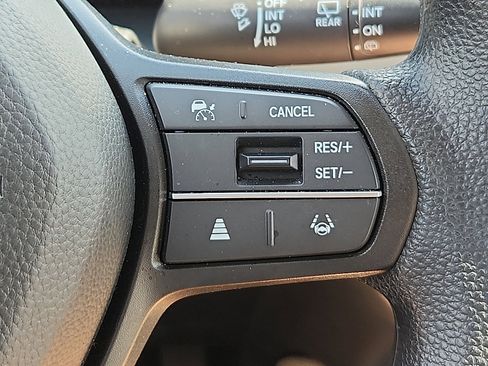 Certified 2025 Honda HR-V LX image 21