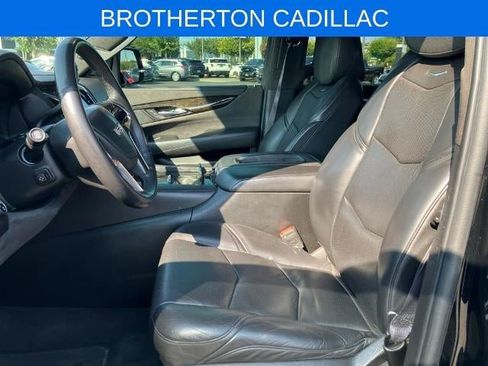 Used 2017 Cadillac Escalade ESV Platinum AWD/4WD image 19