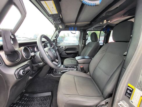 Used 2021 Jeep Wrangler Unlimited Sport AWD/4WD image 16