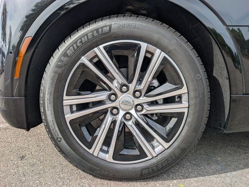 Certified 2024 Cadillac Lyriq Luxury AWD/4WD image 10