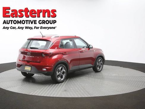 Used 2025 Hyundai Venue SEL FWD image 42