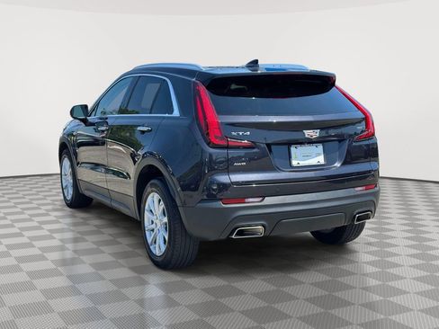 Used 2022 Cadillac XT4 Luxury w/ Cold Weather Package AWD/4WD image 6