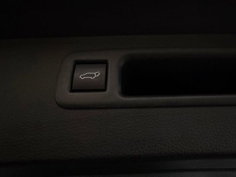 Used 2026 Toyota Highlander XLE AWD/4WD image 30