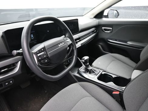 Used 2025 Kia K4 LXS image 18