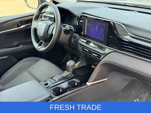 Used 2025 Toyota Camry LE image 9