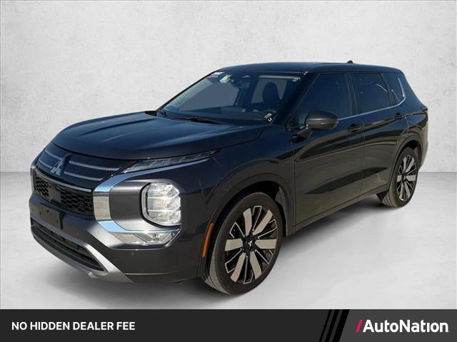 Used 2025 Mitsubishi Outlander SE FWD image 1