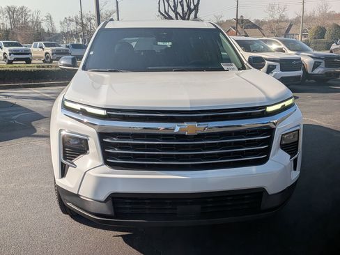 New 2026 Chevrolet Traverse LT FWD image 2