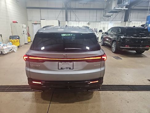 Used 2025 Buick Enclave Sport Touring image 6