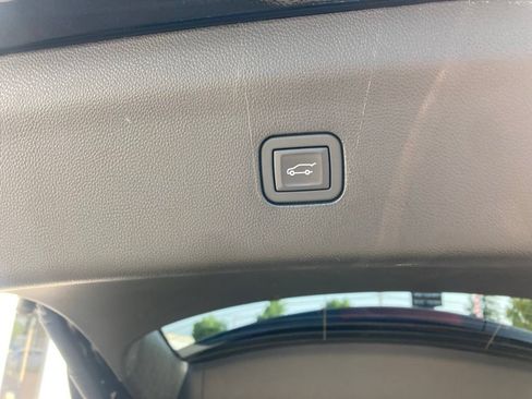 Certified 2024 Buick Enclave Essence w/ Experience Buick Package AWD/4WD image 11
