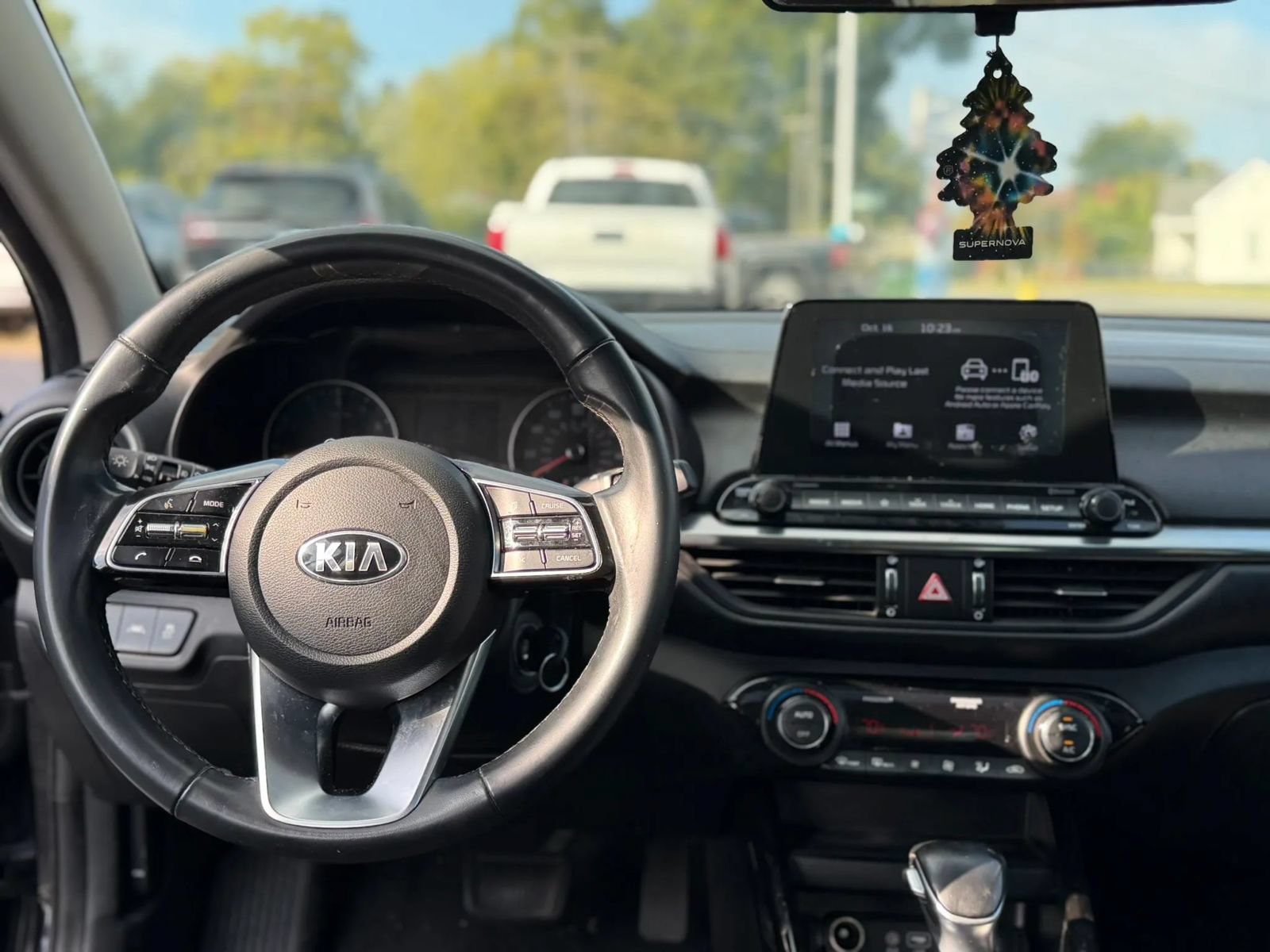 Used 2019 Kia Forte S w/ S Premium Package FWD image 11