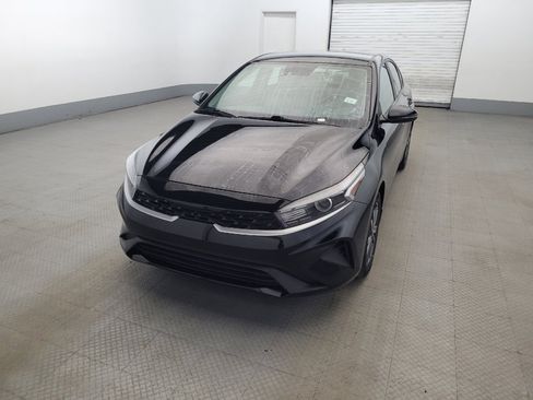 Used 2023 Kia Forte LXS w/ LXS Technology Package image 15