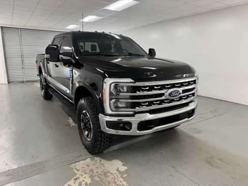 Used 2023 Ford F250 Lariat w/ Lariat Ultimate Package image 3