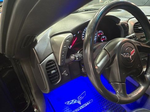 Used 2005 Chevrolet Corvette Coupe w/ Preferred Equipment Group image 12