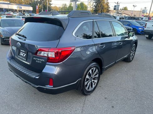 Used 2017 Subaru Outback 3.6R Limited AWD/4WD image 5