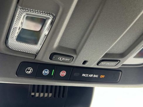 Used 2024 Chevrolet Silverado 1500 Custom w/ Dark Appearance Package image 27