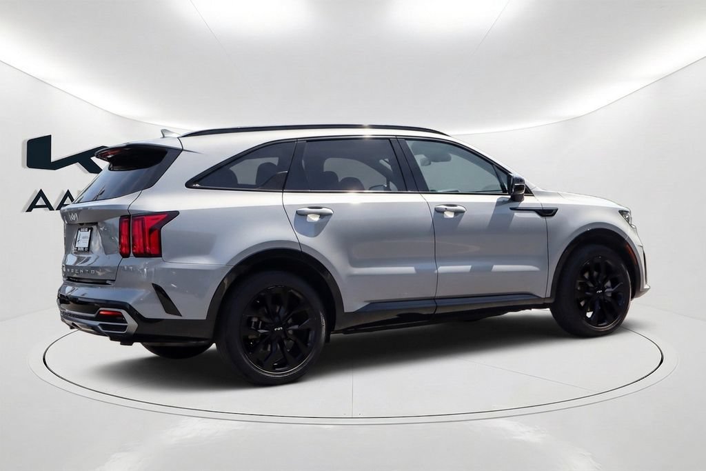 Used 2023 Kia Sorento SX FWD image 4