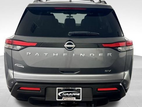 Used 2022 Nissan Pathfinder SV w/ SV Premium Package image 8