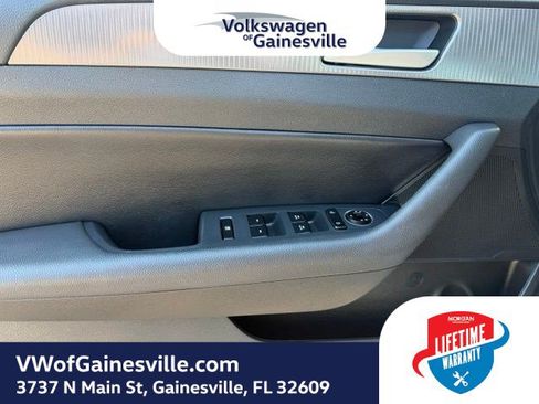 Used 2018 Hyundai Sonata Sport w/ Tech Package 05 FWD image 16