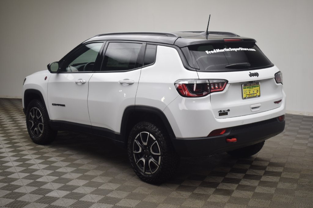 New 2026 Jeep Compass Trailhawk AWD/4WD image 11