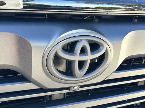 Used 2025 Toyota Tundra Limited image 10