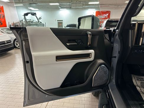 Used 2025 GMC Hummer EV 3X w/ Battery Pack, 24 Module Pack image 33