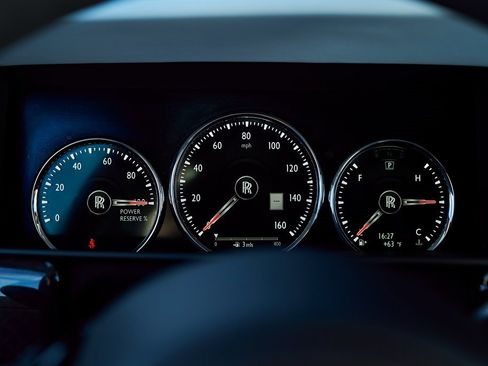 Used 2022 Rolls-Royce Cullinan Black Badge w/ Dark Exterior Package image 62