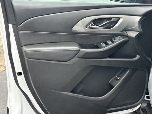 Certified 2023 Chevrolet Traverse LT image 10