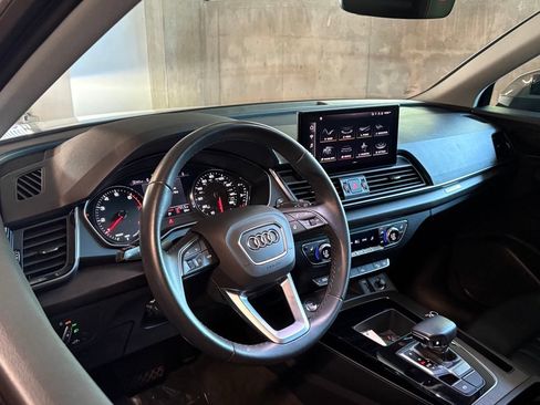 Used 2023 Audi Q5 2.0T Premium w/ Convenience Package AWD/4WD image 4