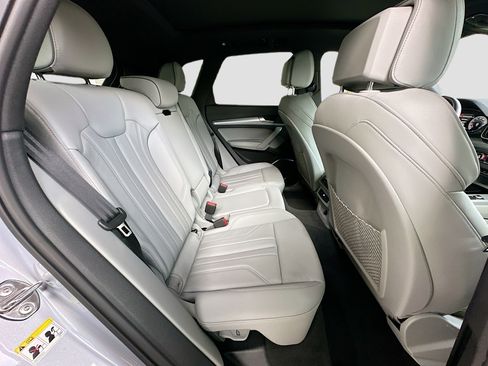 Used 2025 Audi Q5 2.0T Premium w/ Convenience Plus Package image 27