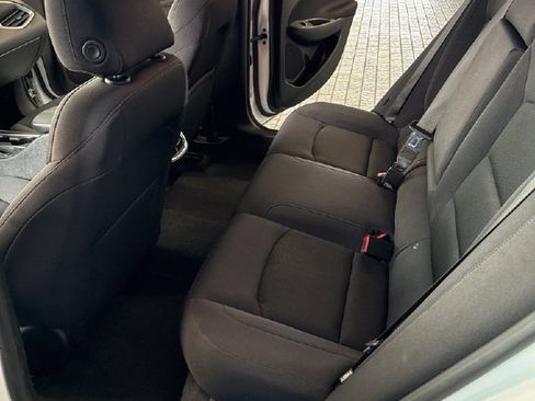 Used 2025 Chevrolet Malibu LT image 8