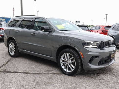 Used 2024 Dodge Durango GT AWD/4WD image 3