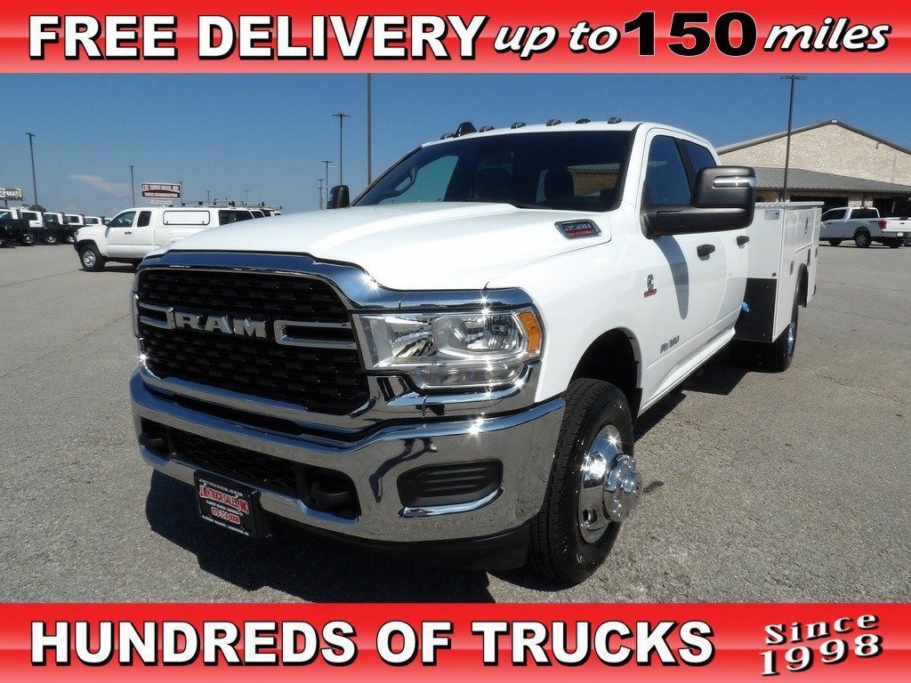 Used 2024 RAM 3500 SLT w/ Quick Order Package 2YG SLT AWD/4WD image 1